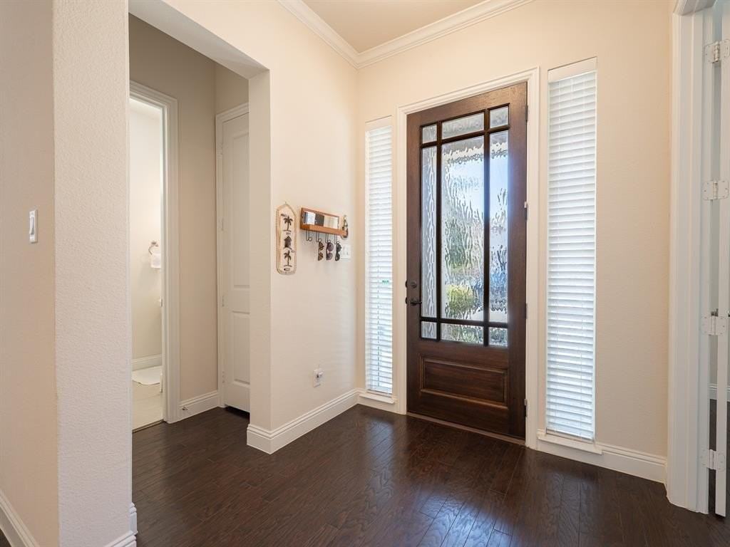 7005 Royal View Dr - Photo 6 of 30