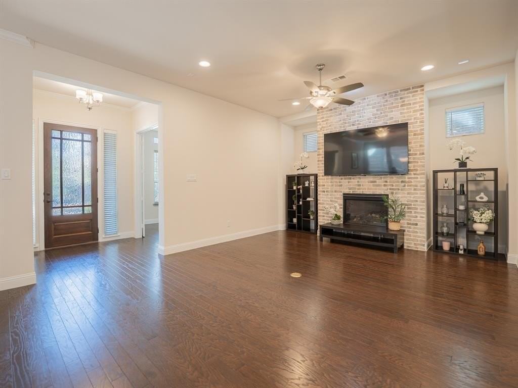 7005 Royal View Dr - Photo 7 of 30