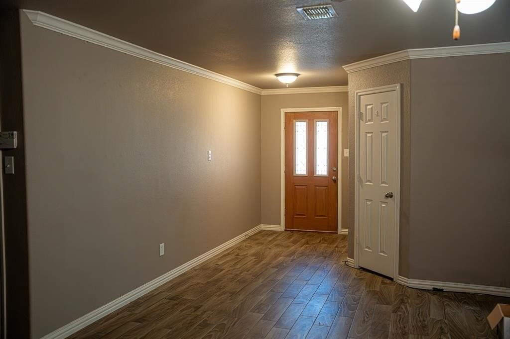 13065 Barbarosa Dr - Photo 2 of 9