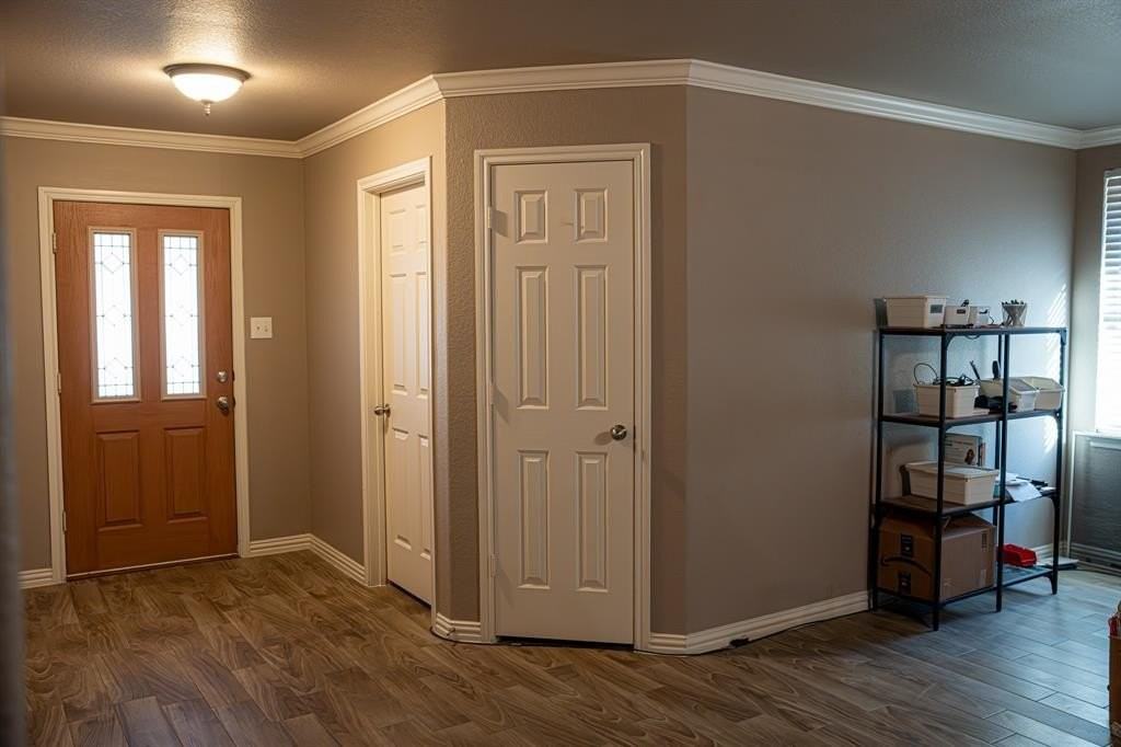 13065 Barbarosa Dr - Photo 3 of 9