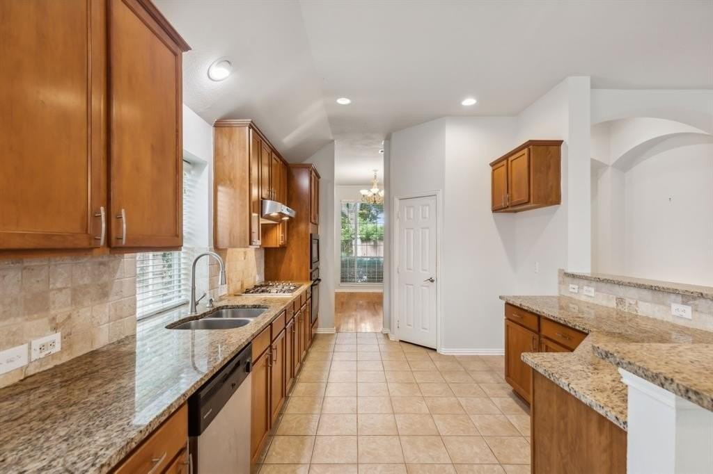 8447 Firewheel Ln - Photo 7 of 26