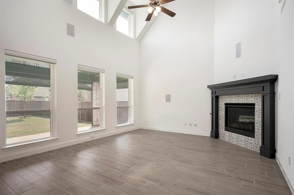 2351 Waterford Way - Photo 3 of 27
