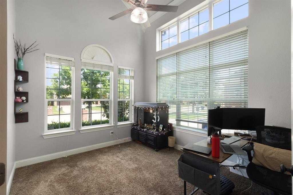 2573 Hannah Cir - Photo 2 of 30