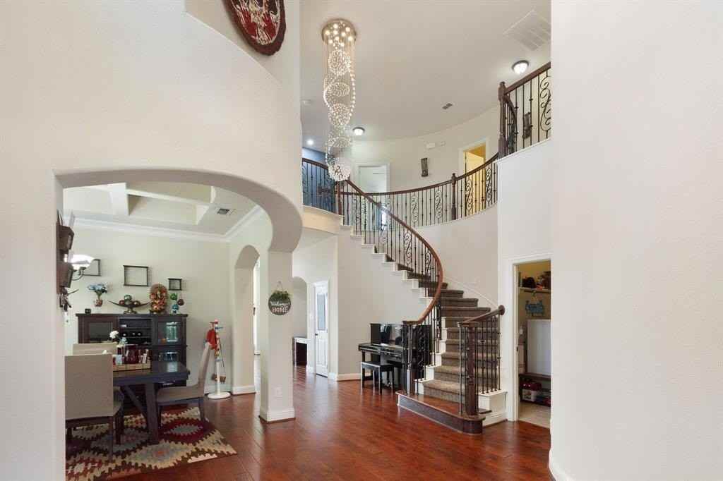 2573 Hannah Cir - Photo 3 of 30