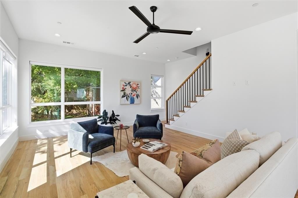 6345 Richmond Ave #2 - Photo 5 of 13