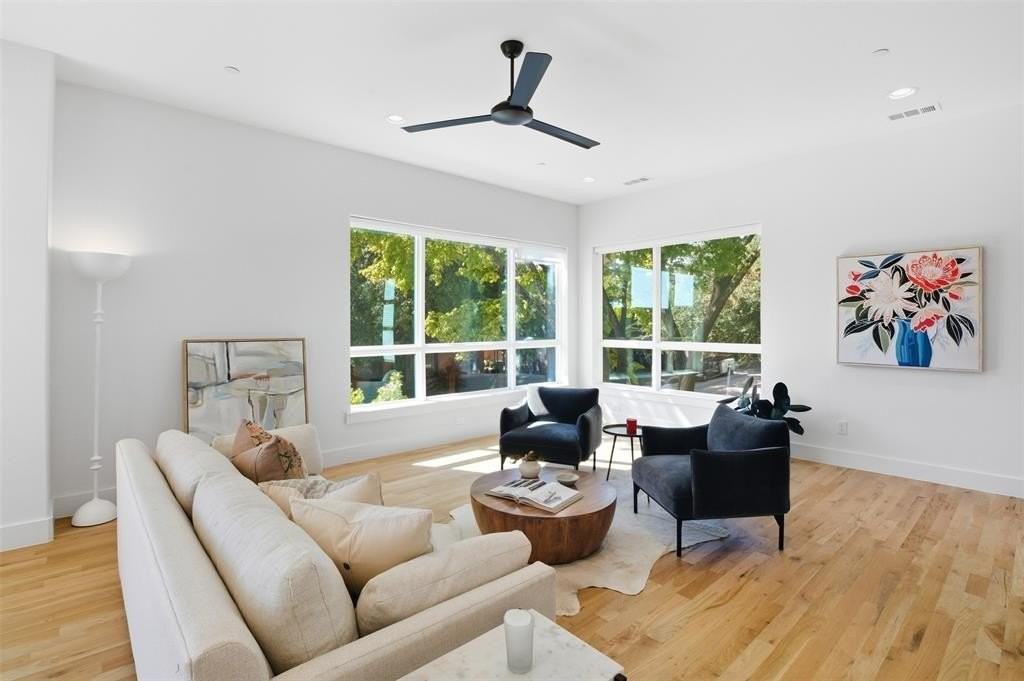 6345 Richmond Ave #2 - Photo 6 of 13