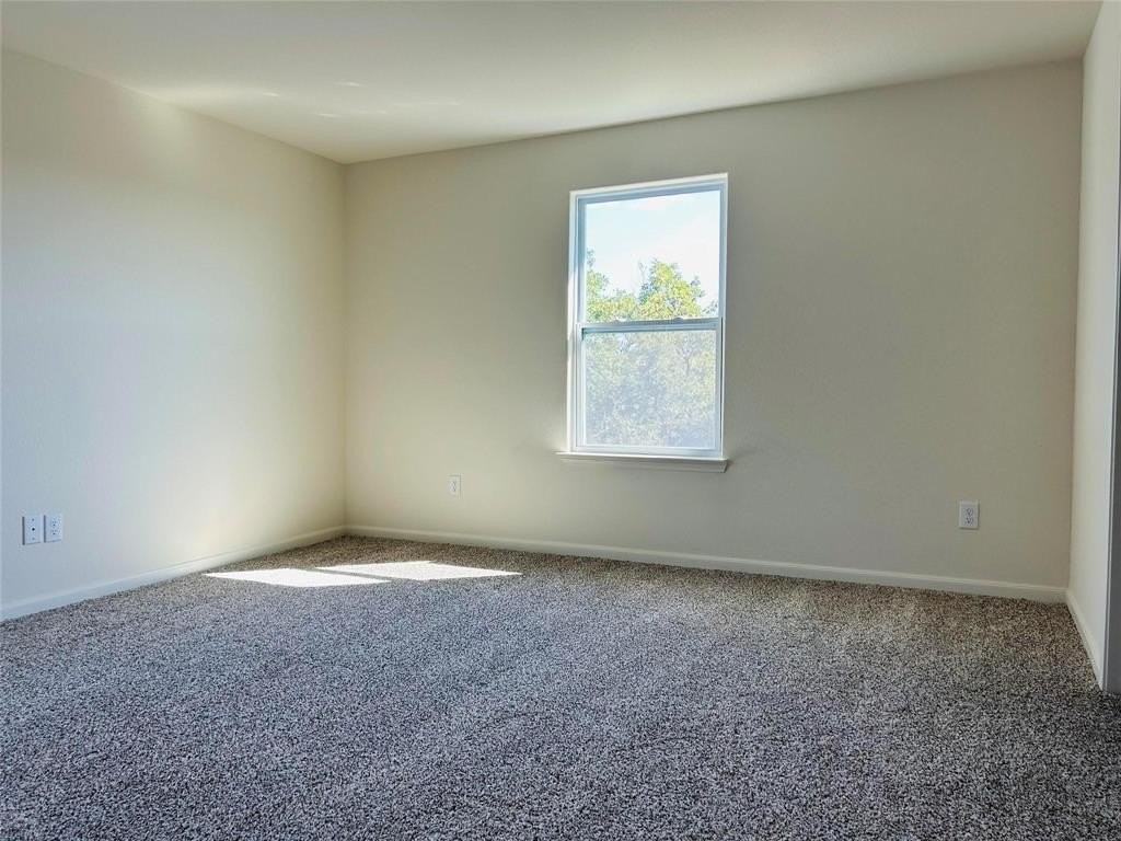 229 Marsh Ln - Photo 6 of 12