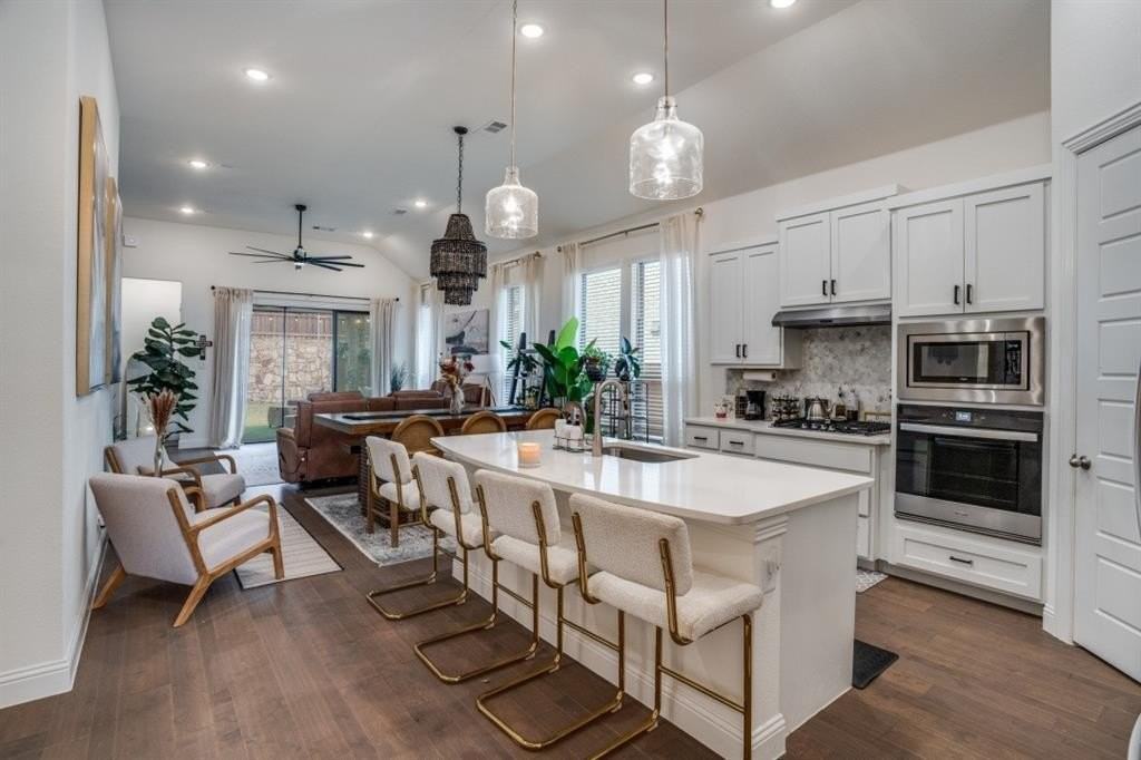 8205 Legacy Trl - Photo 3 of 11