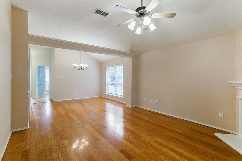 366 Dalhart Dr - Photo 6 of 15