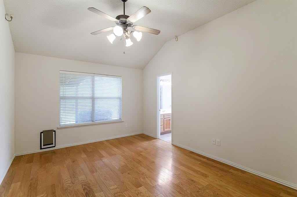 366 Dalhart Dr - Photo 7 of 15