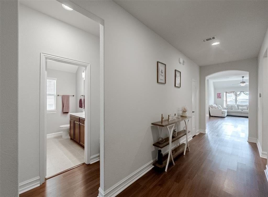 2507 Linwood Dr - Photo 2 of 19