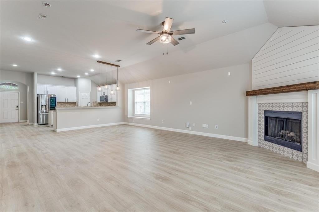 1471 Tree Top Dr - Photo 4 of 12