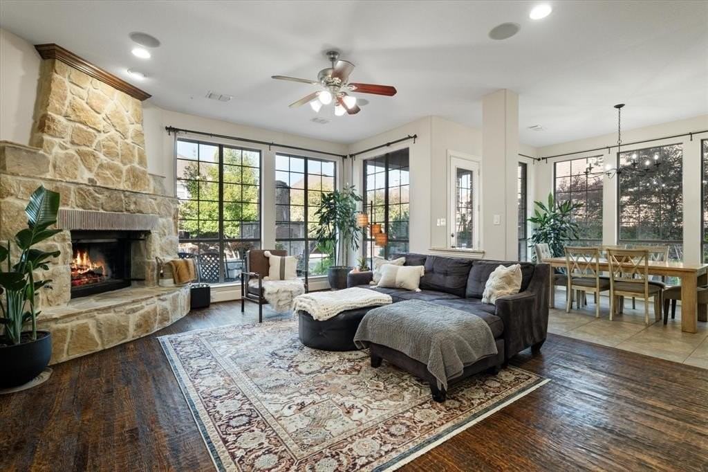 924 Lairds Ln - Photo 6 of 40