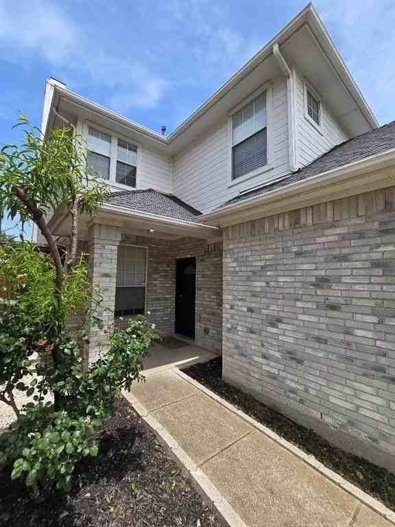 6011 Longley Ct - Photo 2 of 23
