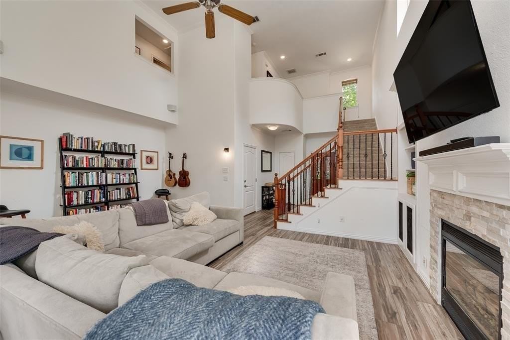5735 Richmond Ave #A - Photo 2 of 21