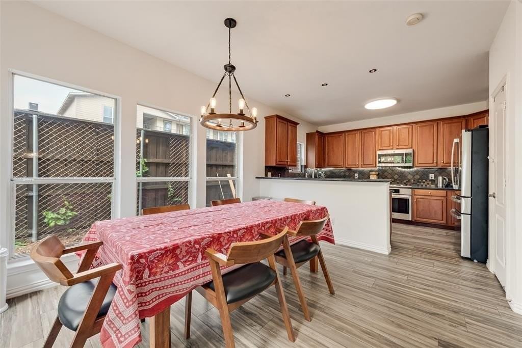 5735 Richmond Ave #A - Photo 4 of 21