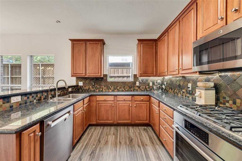 5735 Richmond Ave #A - Photo 7 of 21
