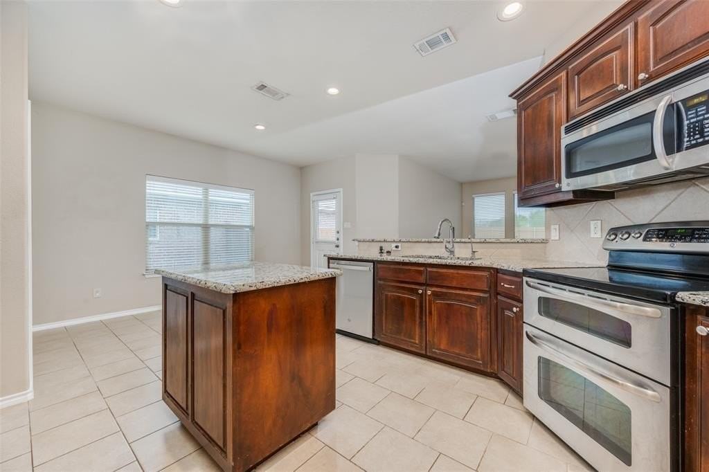 4512 Remuda Ln - Photo 4 of 12