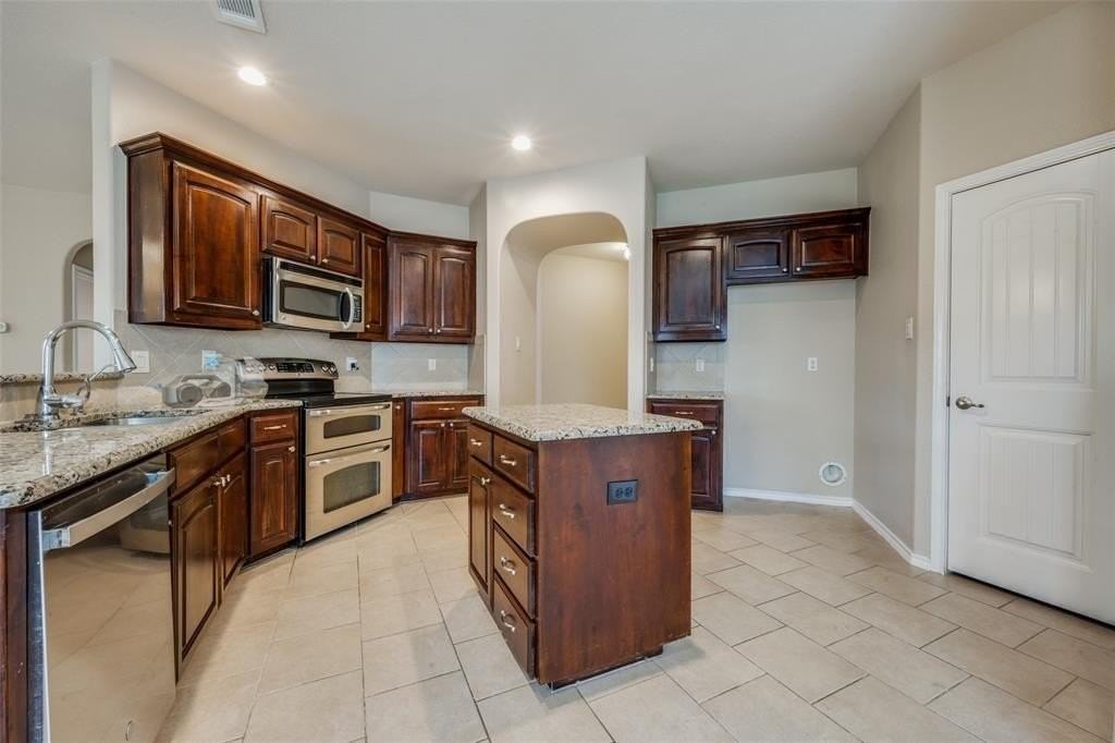 4512 Remuda Ln - Photo 5 of 12