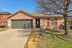 featured image of 1409 Waterford Dr