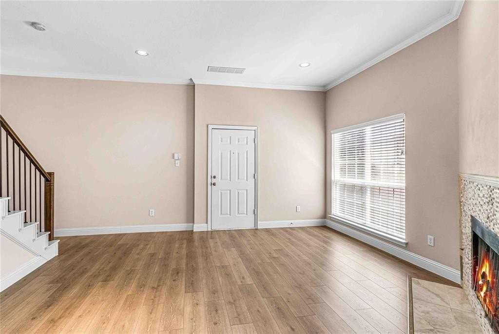 3327 Rosedale Ave #B - Photo 5 of 20