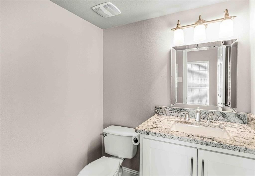 3327 Rosedale Ave #B - Photo 6 of 20
