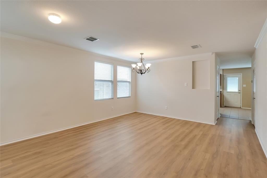 12885 Pearson Dr - Photo 2 of 28