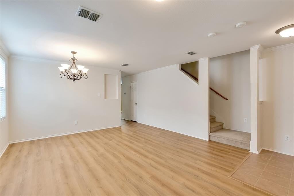 12885 Pearson Dr - Photo 4 of 28