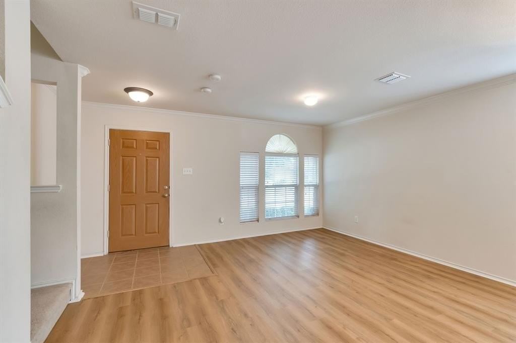 12885 Pearson Dr - Photo 5 of 28