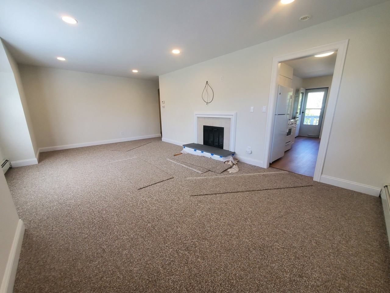 1248 Hope St #C - Photo 4 of 8