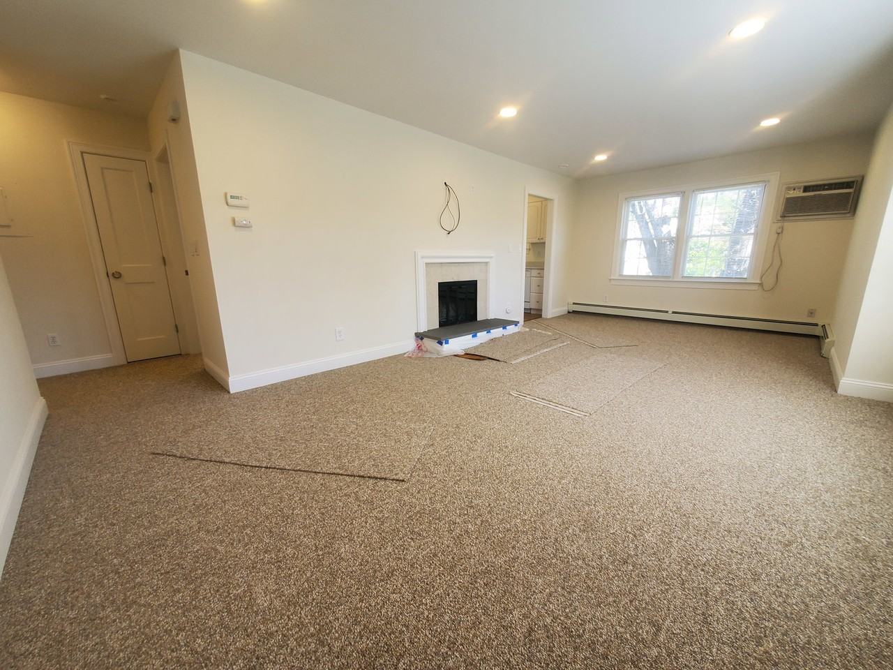 1248 Hope St #C - Photo 5 of 8