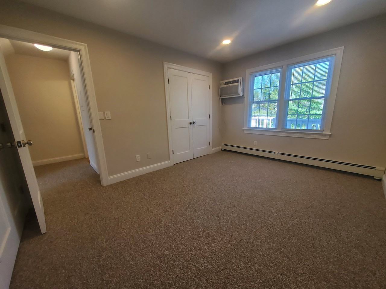 1248 Hope St #C - Photo 6 of 8