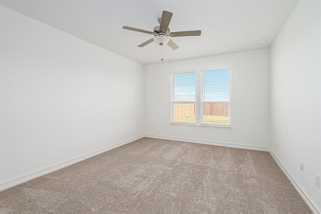 1421 Elijah Dr - Photo 6 of 17