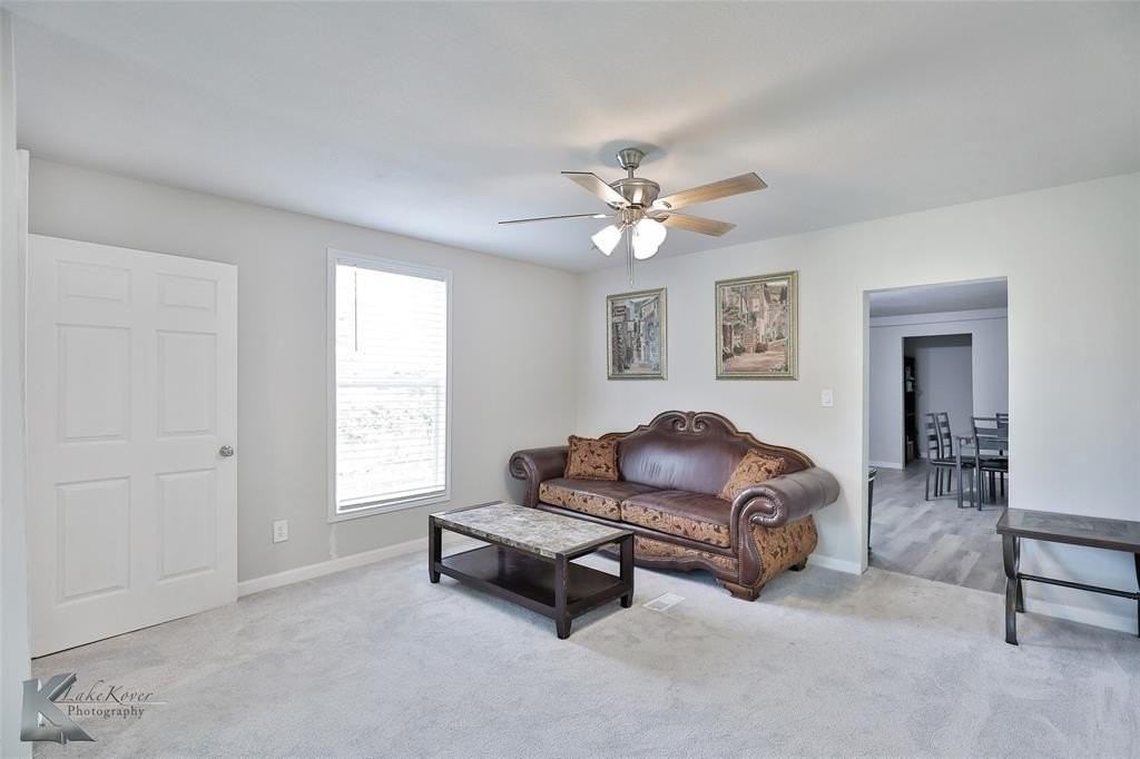 1710 Jameson St - Photo 4 of 35