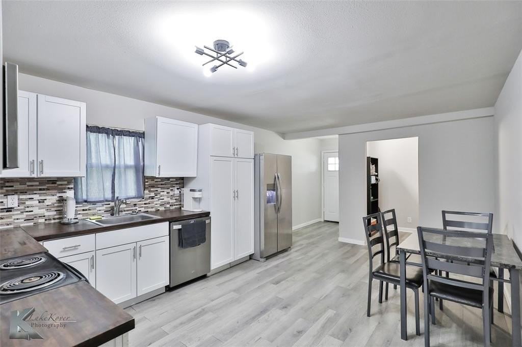 1710 Jameson St - Photo 7 of 35