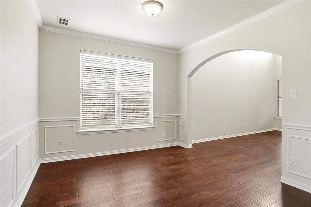 3209 Capetown Dr - Photo 6 of 32