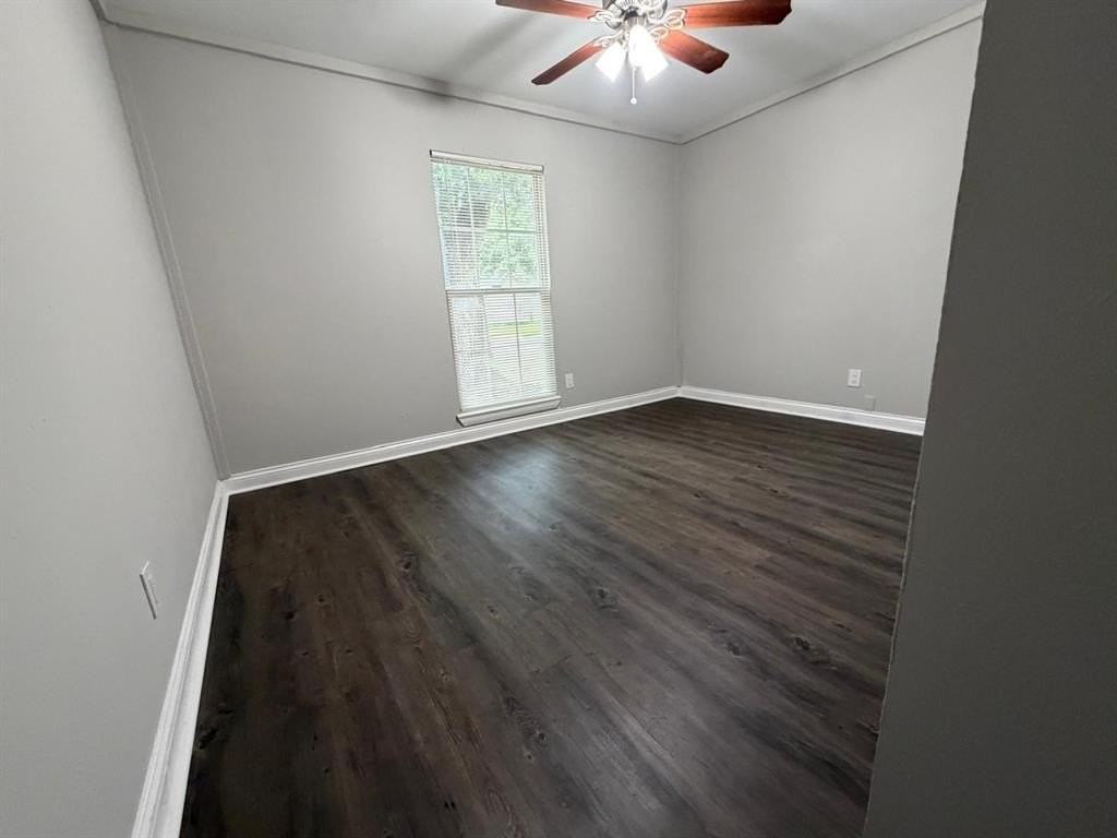 5073 Avery Ln - Photo 2 of 16