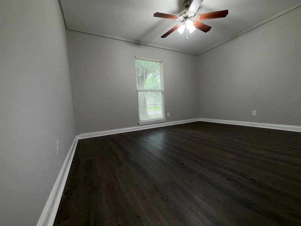 5073 Avery Ln - Photo 4 of 16