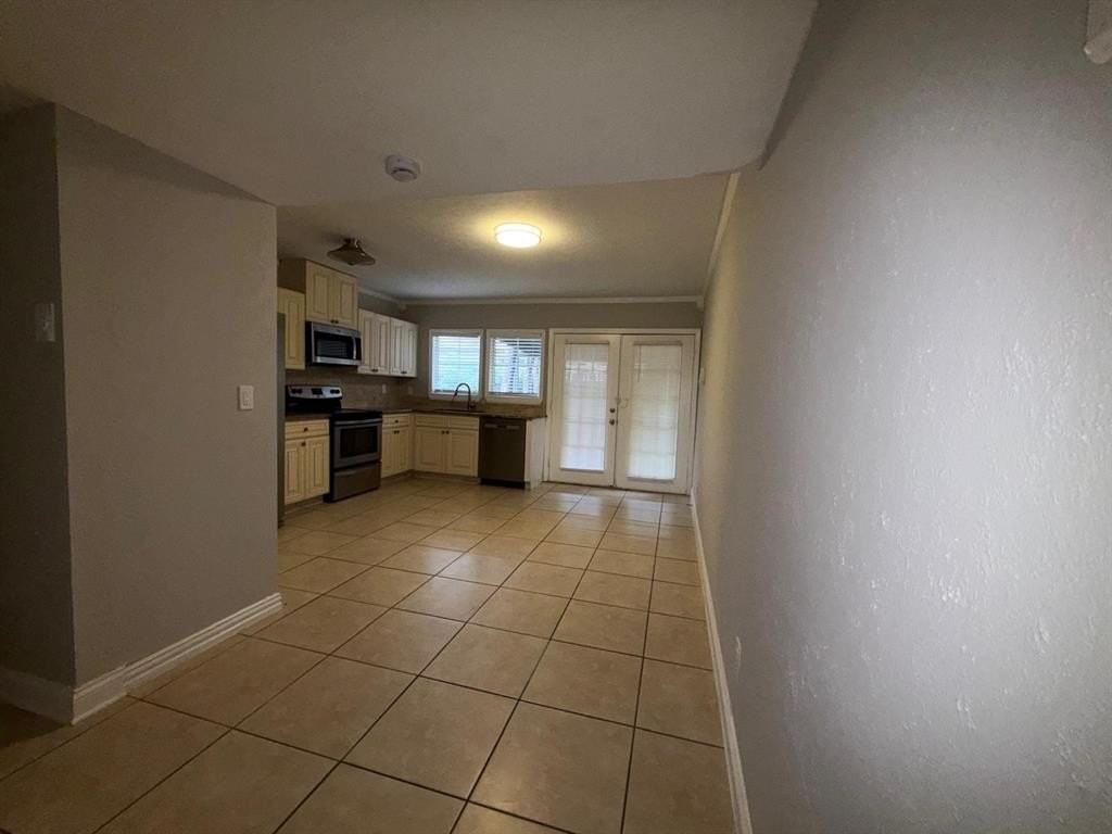 5073 Avery Ln - Photo 6 of 16