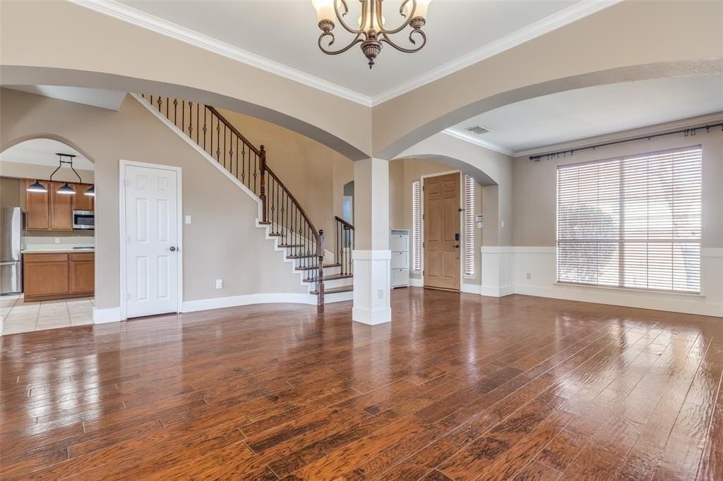 5857 Chatham Ln - Photo 3 of 28