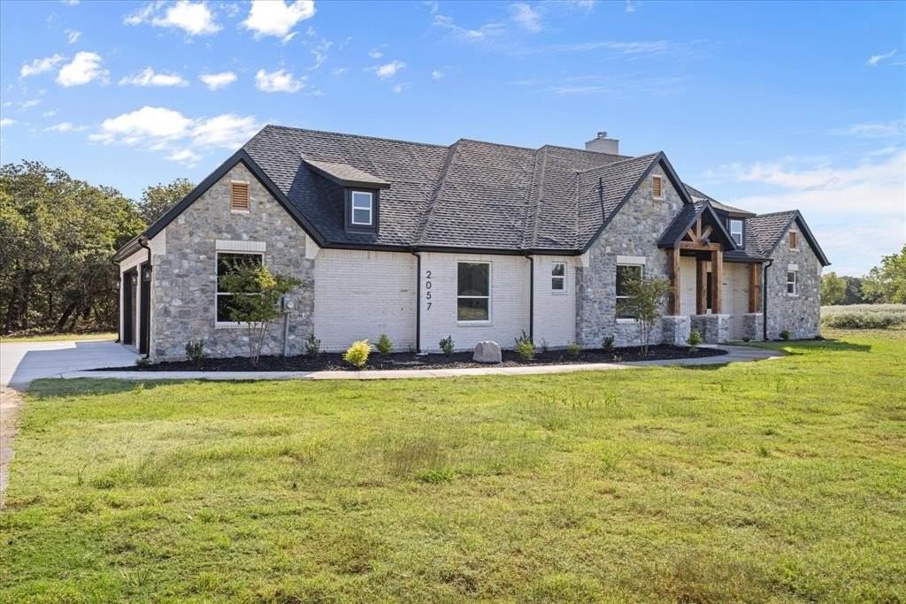 2057 Glenhollow Dr - Photo 2 of 38
