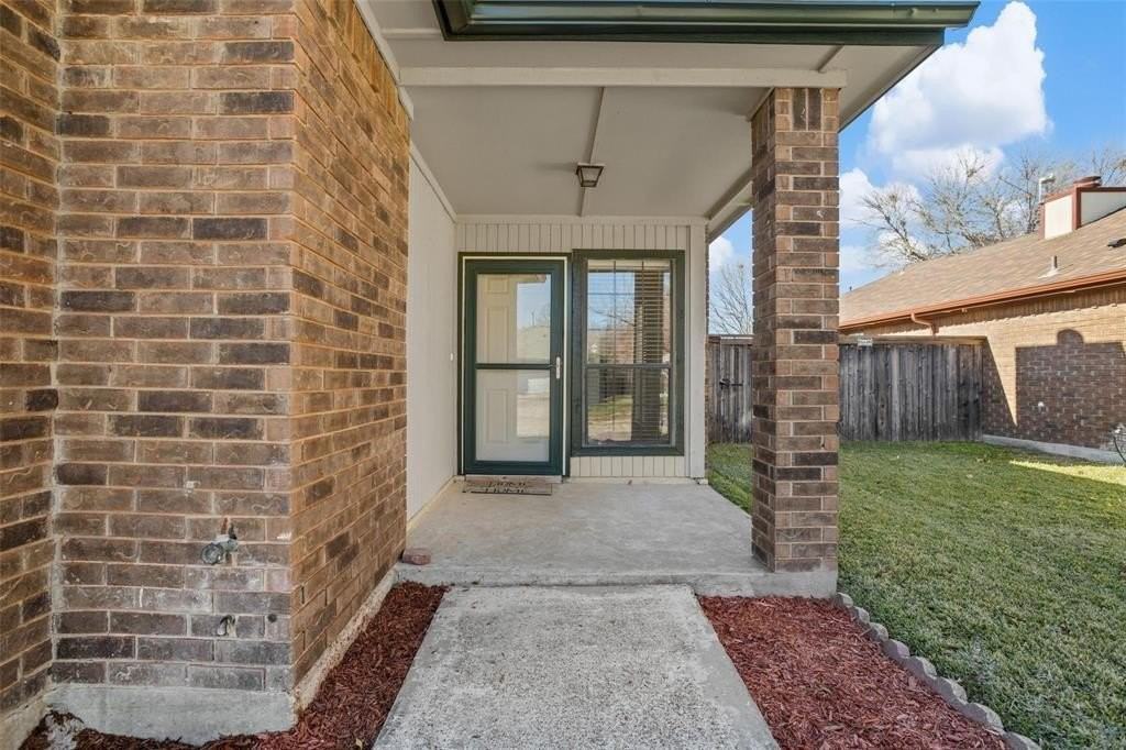 4313 Flamingo Way - Photo 3 of 33