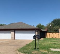 719 Bluebonnet Dr - Photo 1 of 1