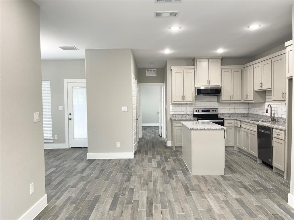 4839 Spindrift Psge - Photo 4 of 19