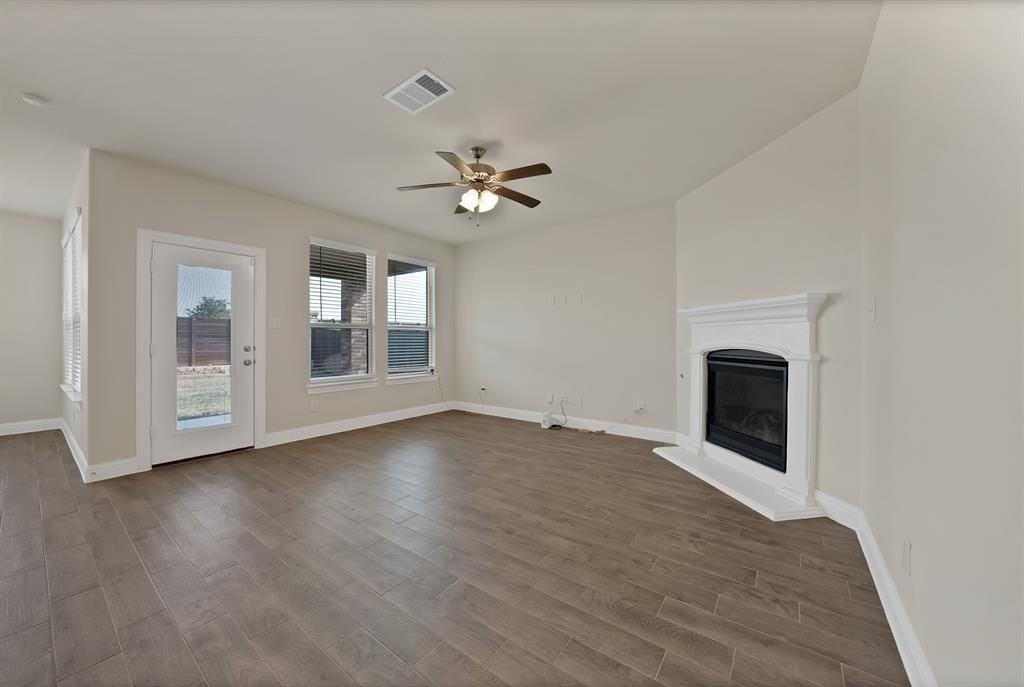 10401 Table Bluff St - Photo 6 of 25