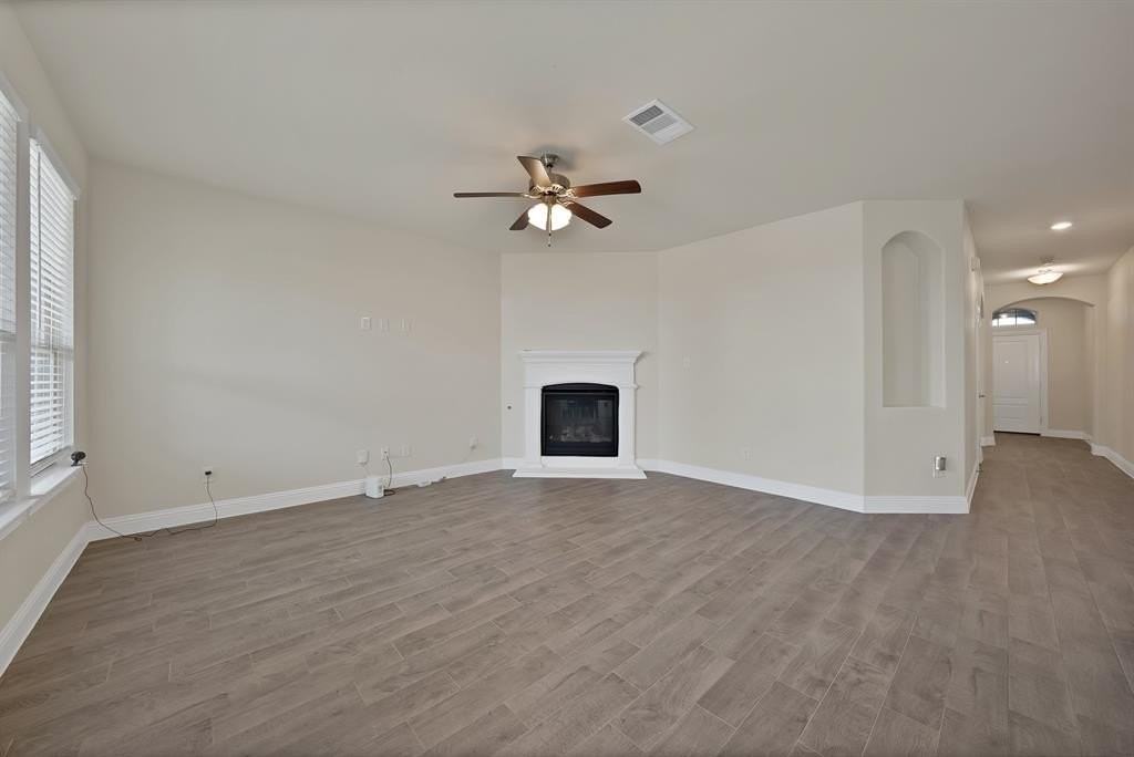 10401 Table Bluff St - Photo 7 of 25