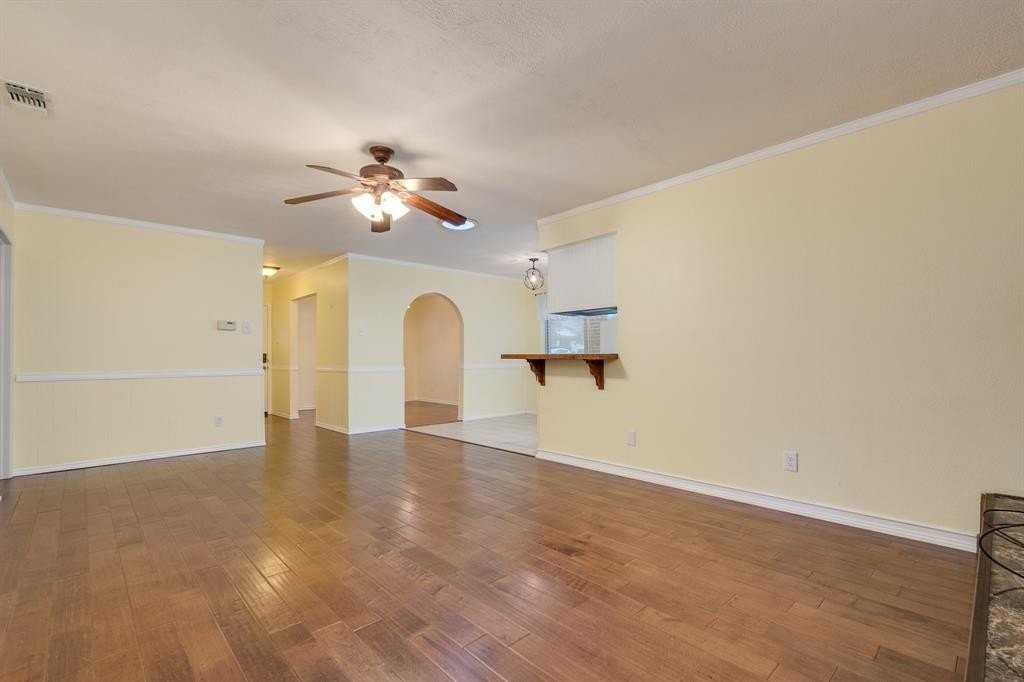 4105 Astoria St - Photo 4 of 31