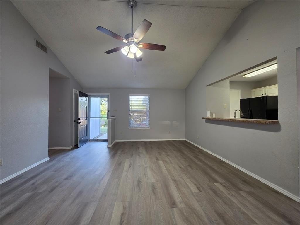1731 Cliffcrest Dr - Photo 3 of 17