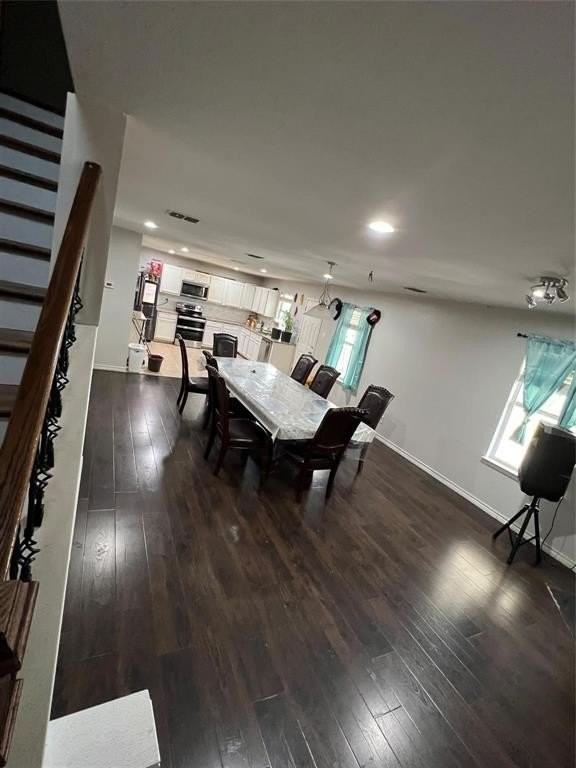 2216 Chestnut Dr - Photo 3 of 10