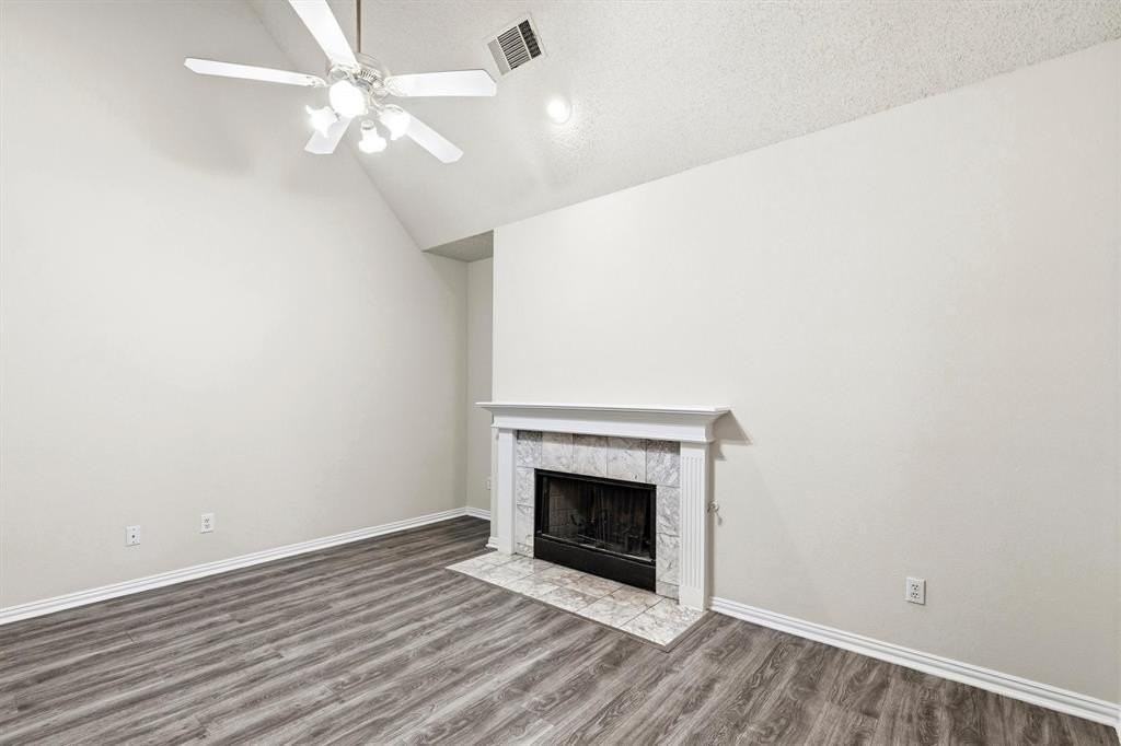 306 Santa Fe Trl - Photo 3 of 30